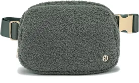 FODOKO Sherpa Belt Bag, Fleece Crossbody Bag Fanny Pack for Women Fashionable Everywhere Waist Bum Bag Pack with Hardware Buckle (Green)