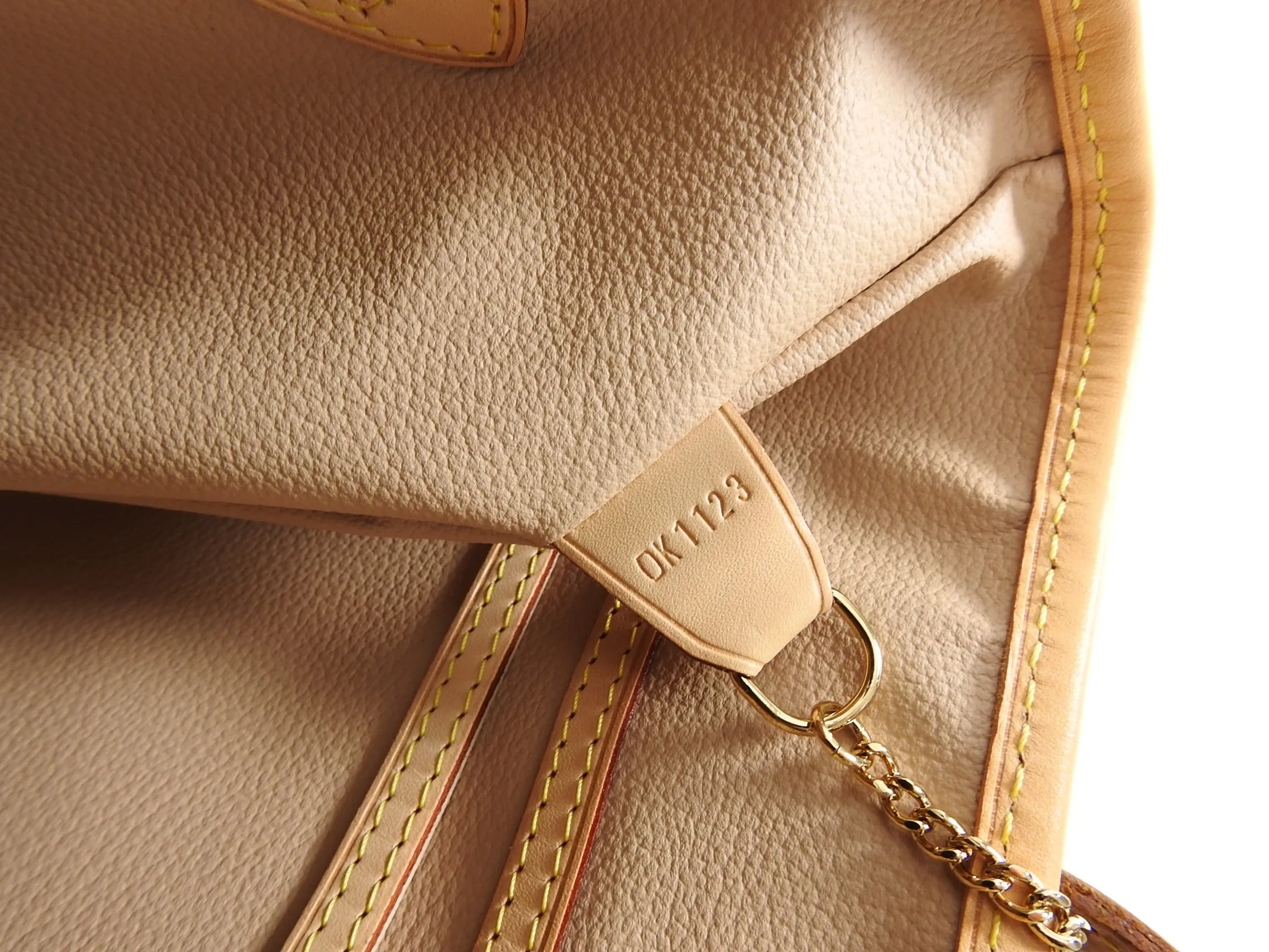 Louis Vuitton Monogram GM Bucket Tote Bag
