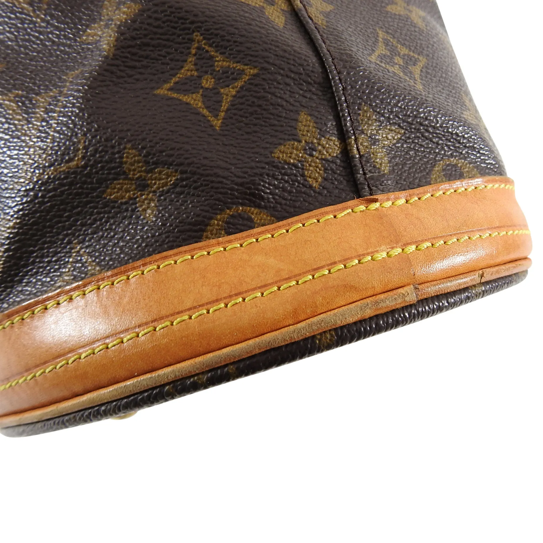Louis Vuitton Monogram GM Bucket Tote Bag