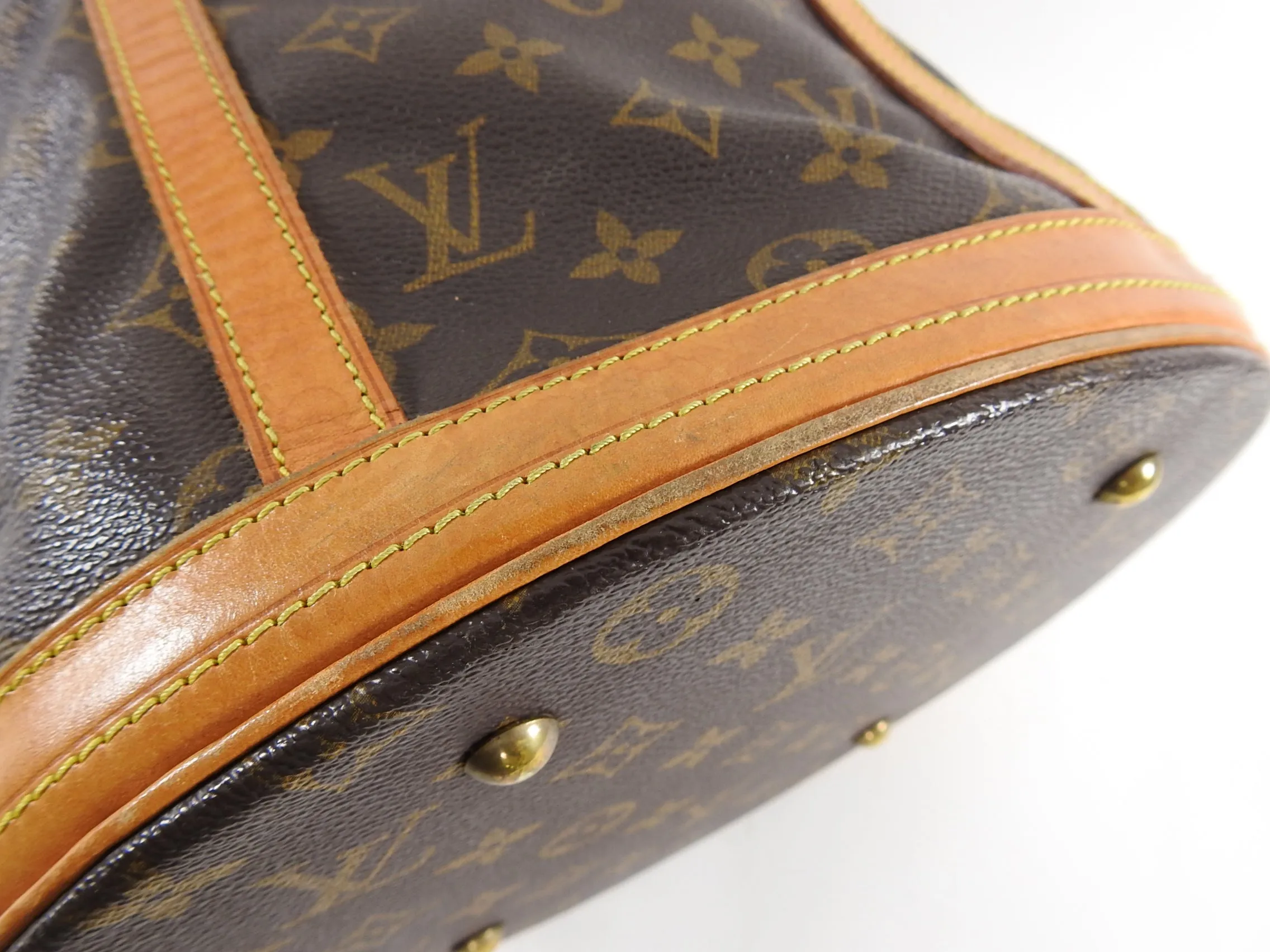 Louis Vuitton Monogram GM Bucket Tote Bag