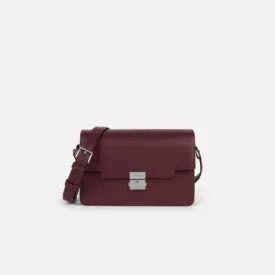 WE-AR4 The Retro Shoulder Bag in Oxblood